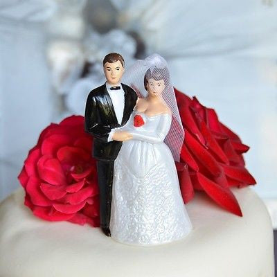 Vintage Bride and Groom Cake Topper Short Brown Hair and Veil- Le Petit Pain