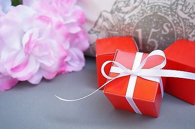 10 Red Square Favor Boxes, Favor box, Jewelry Gift Box, Bold Red - le petit pain